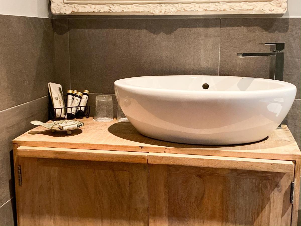 Rosso Charm B&B Venesia Bagian luar foto